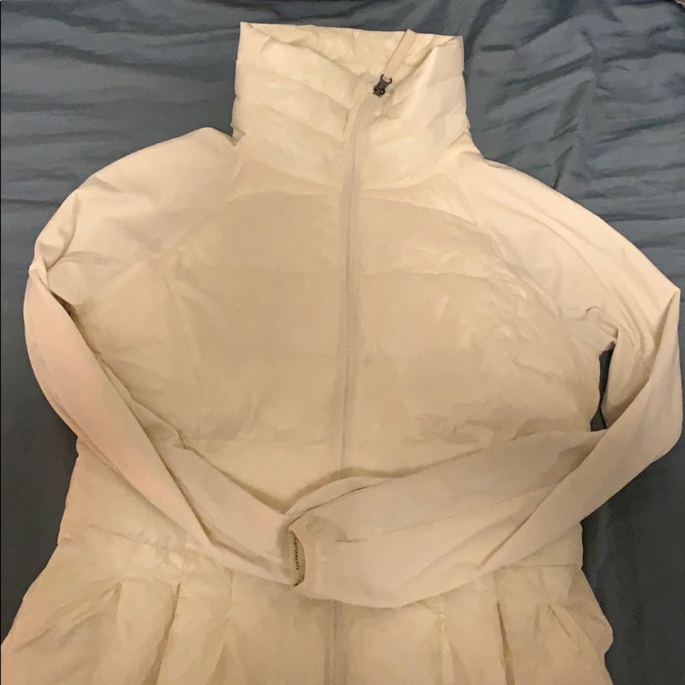 Lightweight down jacket